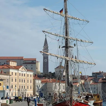 Max 3* Piran