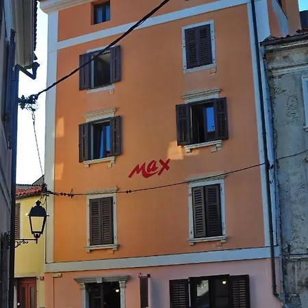 Oda ve Kahvaltı Max