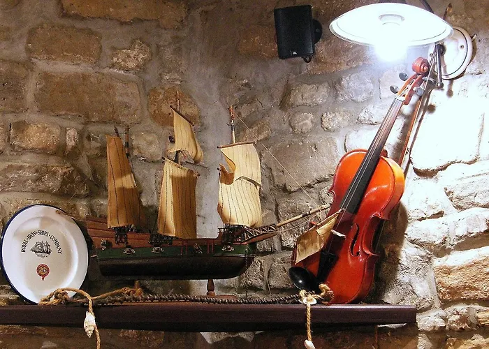 ベッド・アンド・ブレックファスト Max 3*