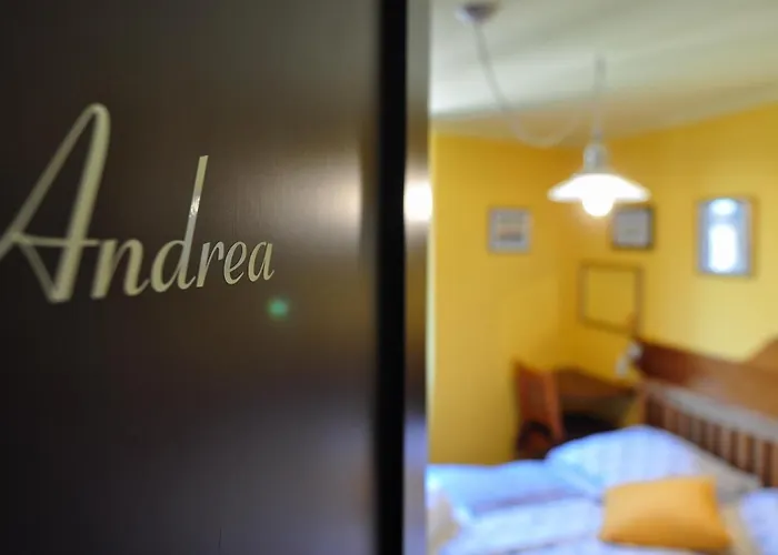 Max Bed and Breakfast Πιράν